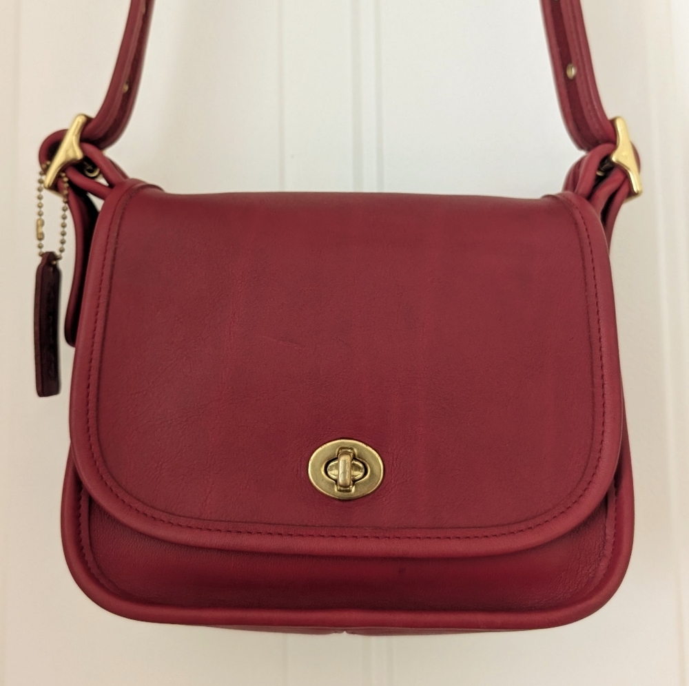 Red Vintage Coach Legacy Small Flap Leather Shoulder Bag Crossbody Turnlock ruby